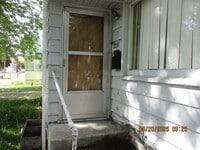 Building Photo - 50% OFF FIRST FULL MONTH'S RENT!