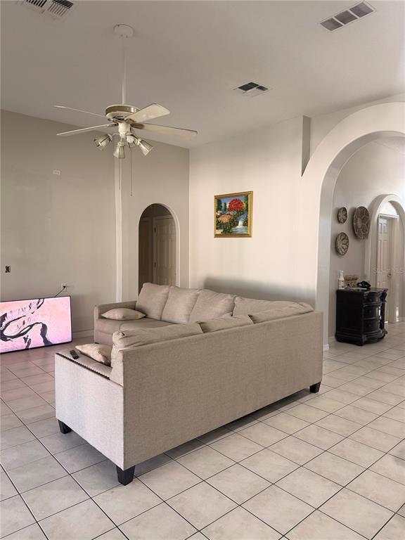 Building Photo - 2618 Hawthorne Ln