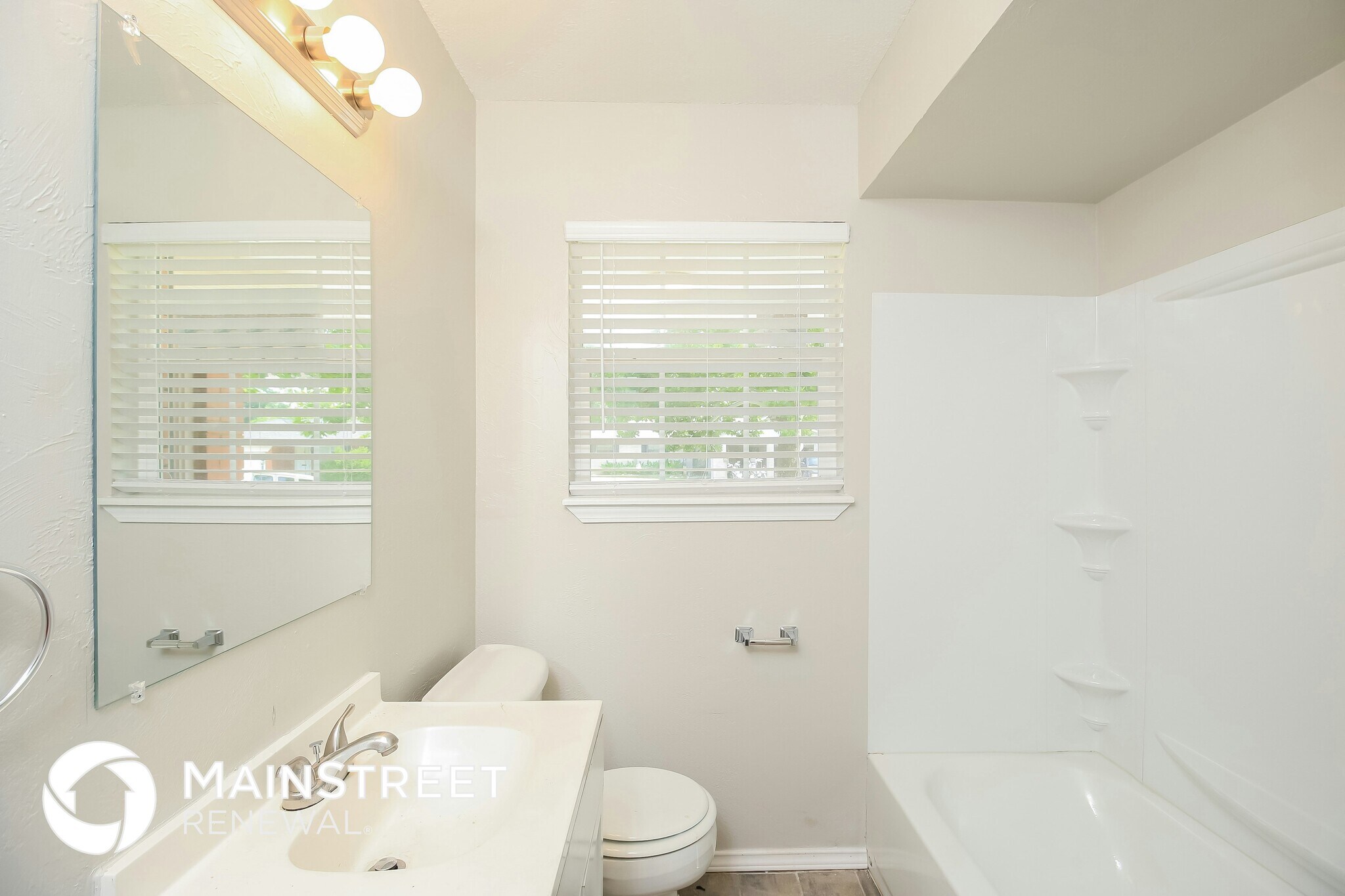 Building Photo - 1153 Elmhurst St