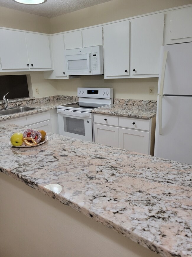 Building Photo - 6272 Chasewood Dr