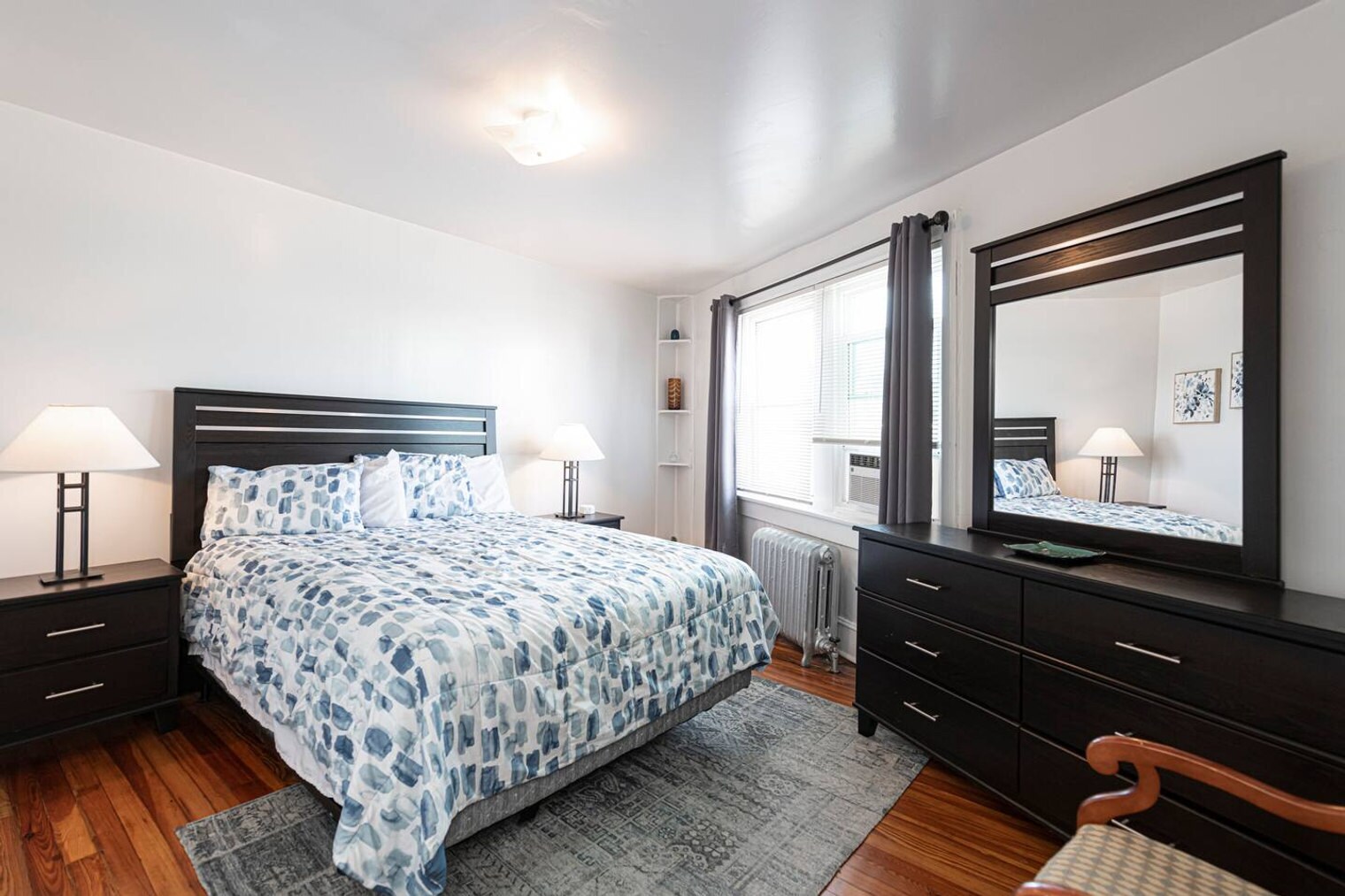 Building Photo - 658 Lancaster Ave