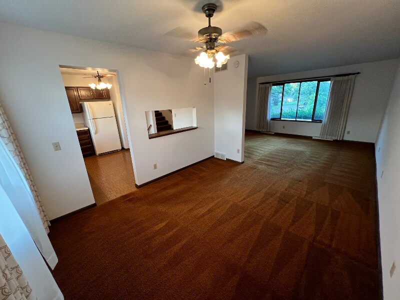 Building Photo - 243 Tyler Cir