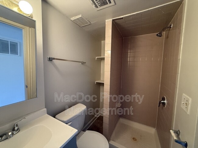 Building Photo - 3456 Beale Ct