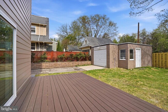 Building Photo - 425 Grove Pl