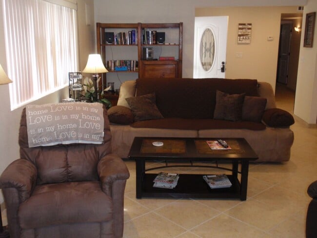 Building Photo - Winter rental with heated pool