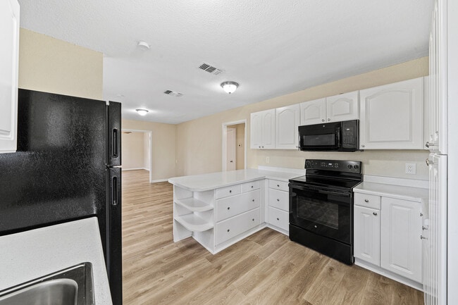 Building Photo - 3938 S Walters