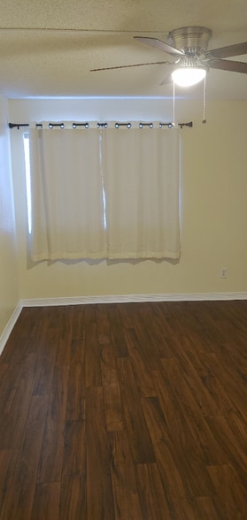 Building Photo - 3010 N Maryvale Pkwy