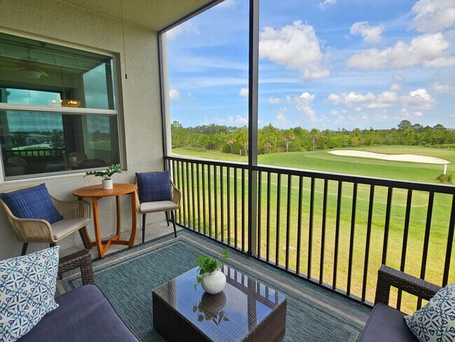 Building Photo - Annual UNFURNISHED or FURNISHED for your convenience: 2 Bedroom 2 Bathroom 2nd Floor Elevator acc...
