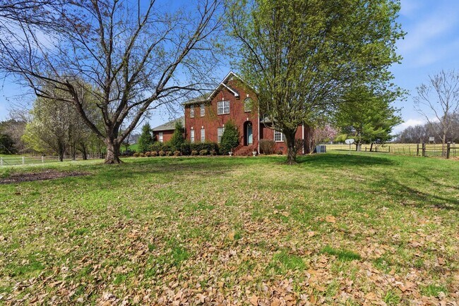Building Photo - 1.25 ACRES IN THE GLADE! - 4 Bed, 3.5 Bath, 3250 sqft Home in Mt. Juliet (Gladeville)