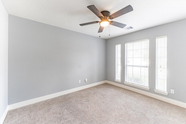 Building Photo - 3227 Candlepine Dr