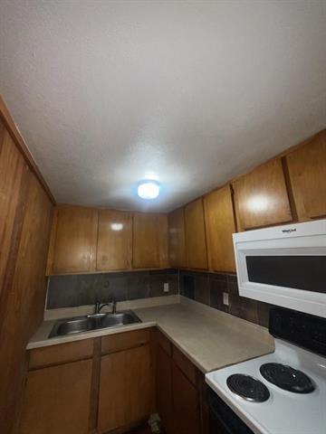 Building Photo - 1705 Chris Craft Dr