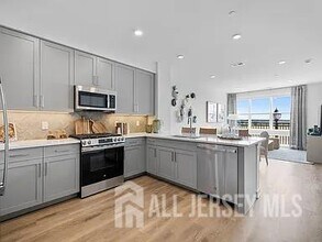 Building Photo - 2000 Schindler Dr