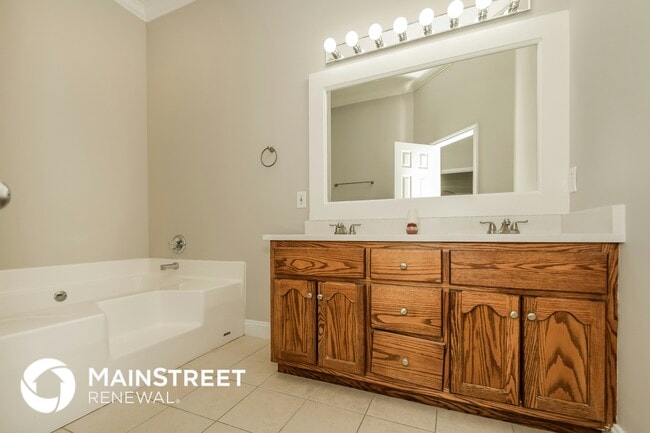 Building Photo - 1200 Riverford Dr