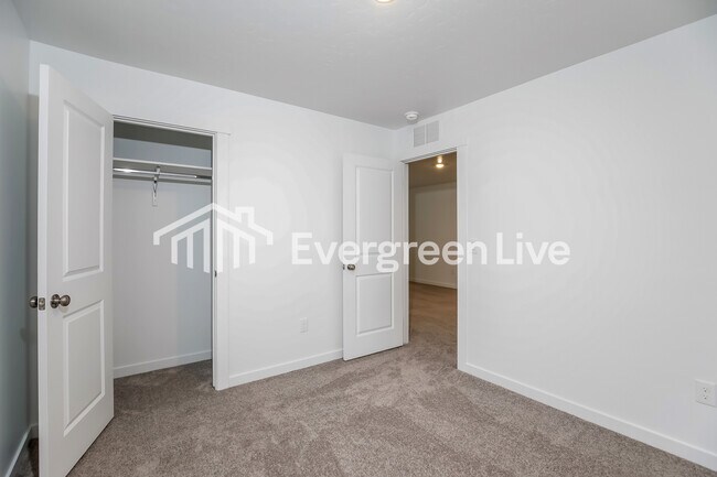 Building Photo - 2493 W Pollinator Dr