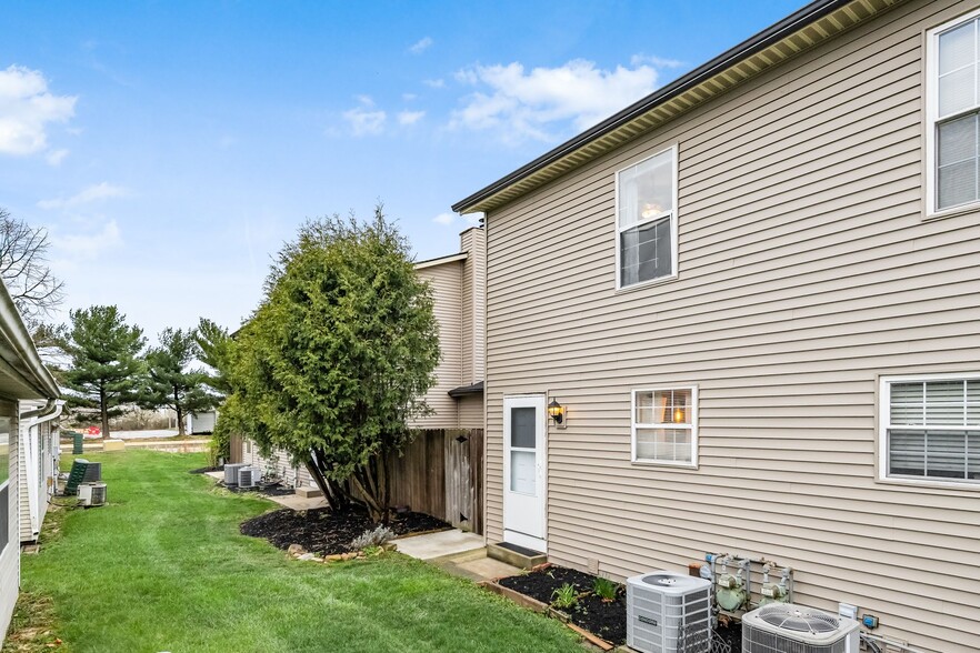 Building Photo - 1202 Worthington Woods Blvd