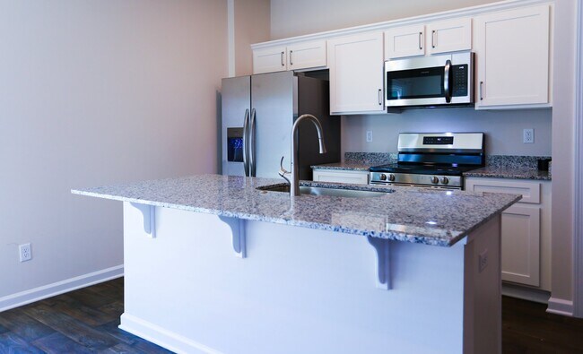 Building Photo - 444 Ocala Dr