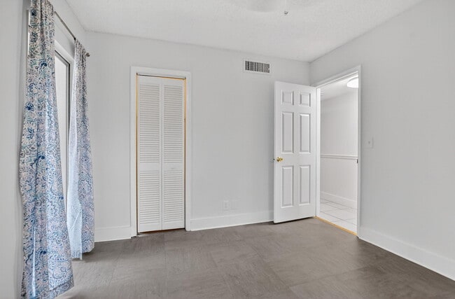 Building Photo - 644 NW 13th St