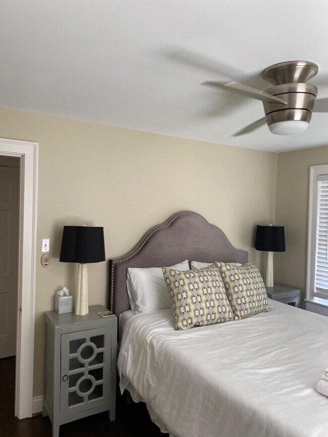 Building Photo - 318 Arcadia Park