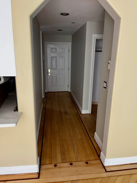 Hallway - 2016 Pacific Ave