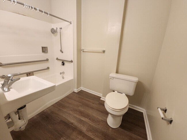 Building Photo - Downtown Bethlehem 2 Bedroom Apt.