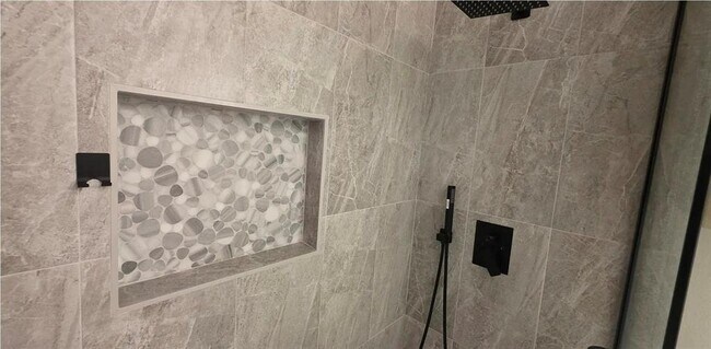 Building Photo - 1300 Tuffit Ln