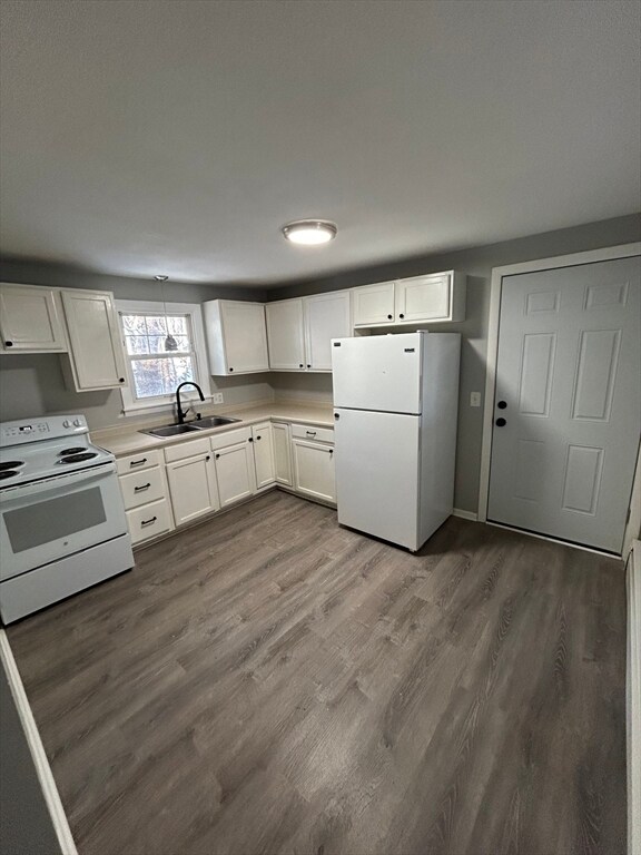 Building Photo - 15 Boyden St Ext