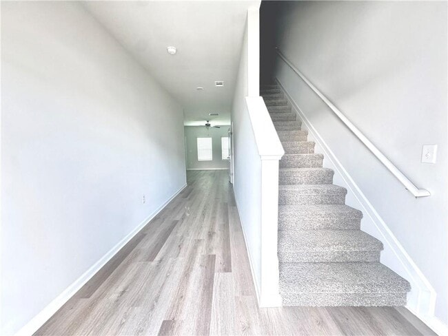 Building Photo - 11085 Suria Dr
