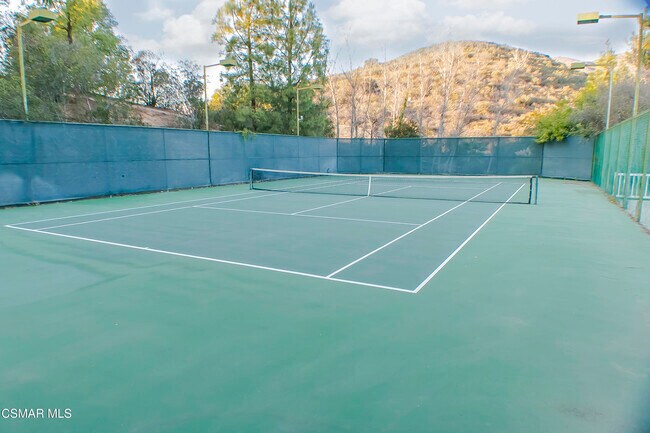 Building Photo - 5744 Oak Bend Ln