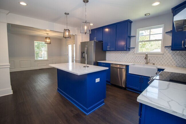 Building Photo - Charming 3-Bed, 3.5-Bath Home Near Augusta...