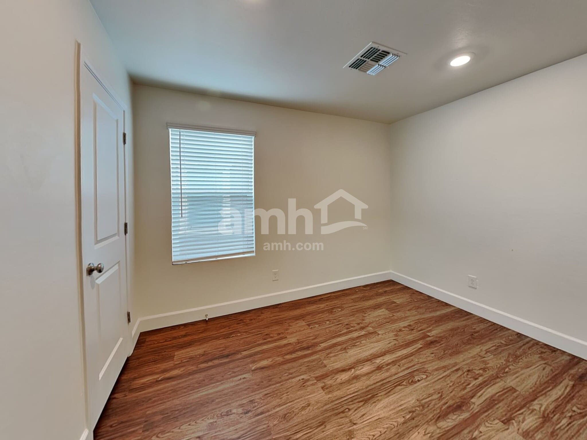 Building Photo - 678 W Laredo Ave