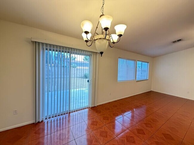 Building Photo - This proeprty has been shown before and will be leased to the first qualified applicant. To sched...