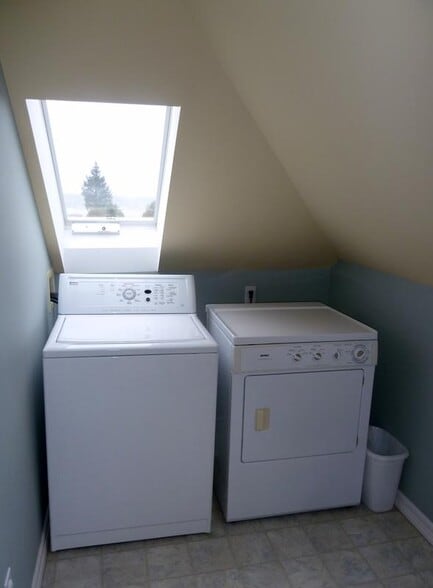 Building Photo - 1219 Burwell St