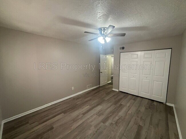 Building Photo - 1605 Terrace Dr