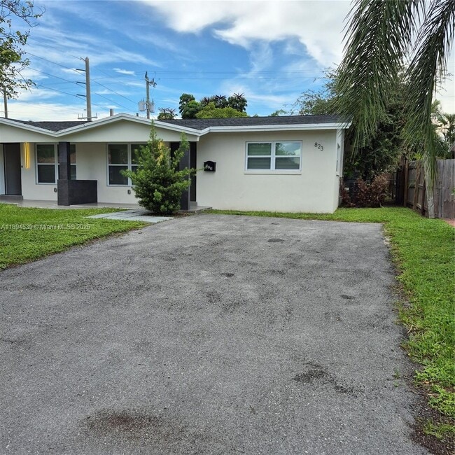 Primary Photo - 823 NW 30th Ct