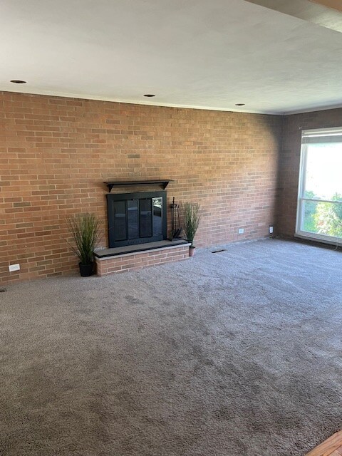 Building Photo - 9040 Crest Oak Ln