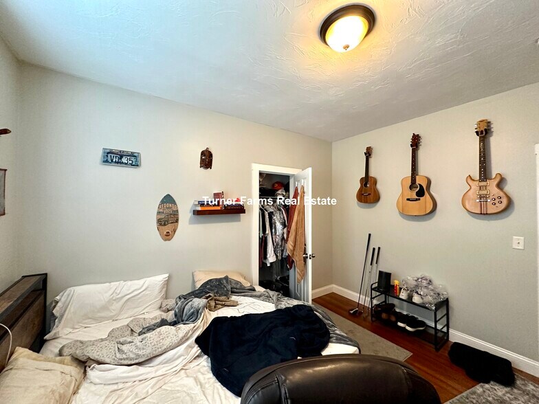 Building Photo - 1085 Dorchester Ave