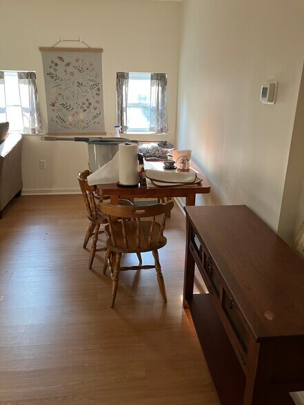 Building Photo - 30 Forest St