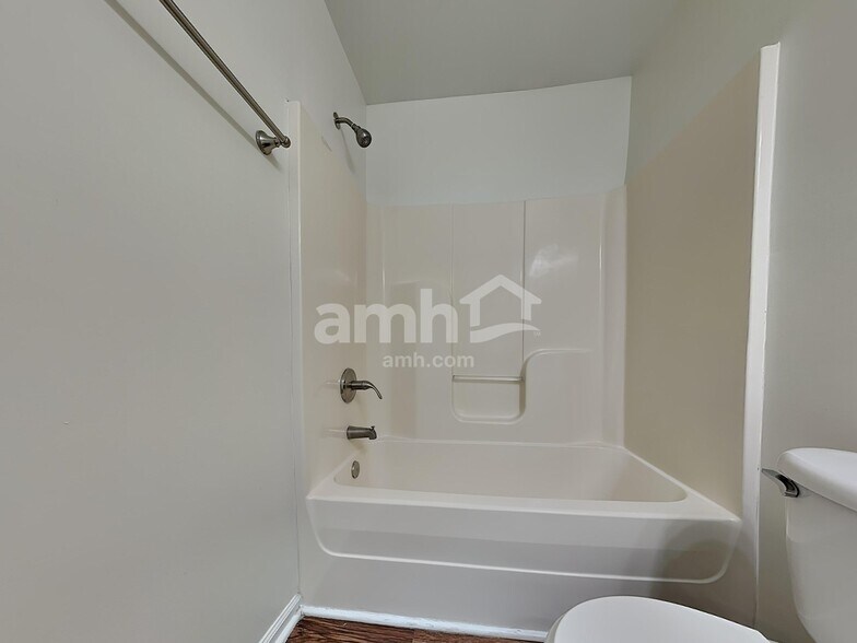 Building Photo - 3709 Chancellorsville Ct