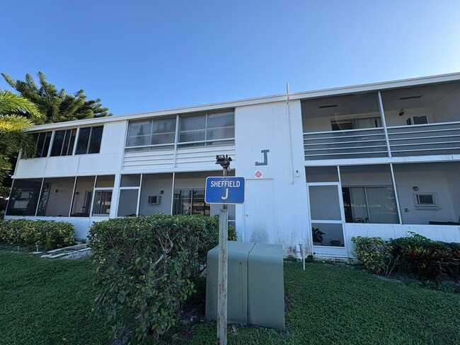 Building Photo - 244 Sheffield J