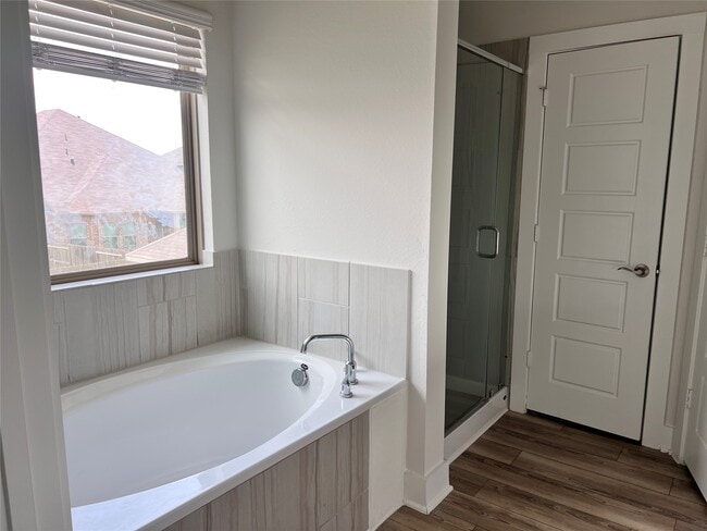 Building Photo - 10638 Whitejacket