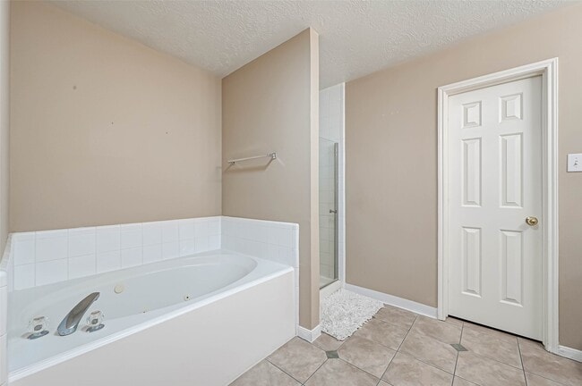 Building Photo - 3914 Crystal Pass Ct