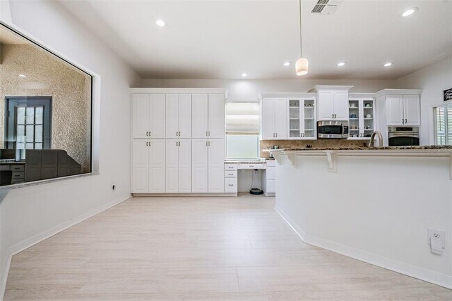 Building Photo - 11670 Renaissance View Ct