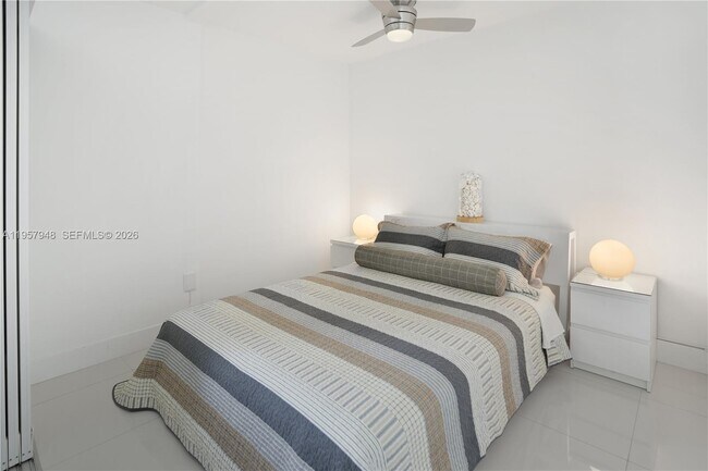 Building Photo - 800 West Ave