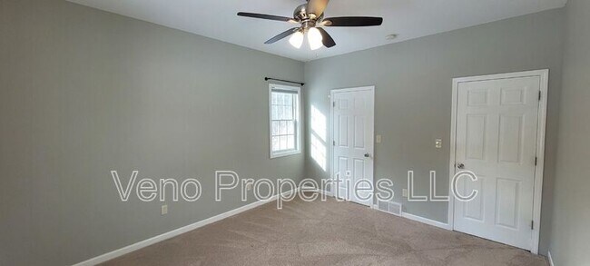 Building Photo - 2057 Rowley Rd