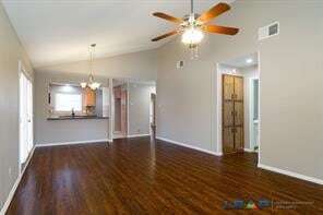 Building Photo - 565 Hunters Glen St