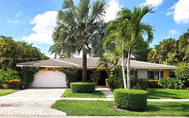 Primary Photo - 16621 Royal Poinciana Dr