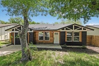 Building Photo - 6913 Shannon Dr