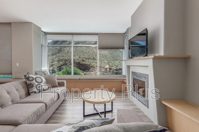 Building Photo - 140 E Rio Salado Pky