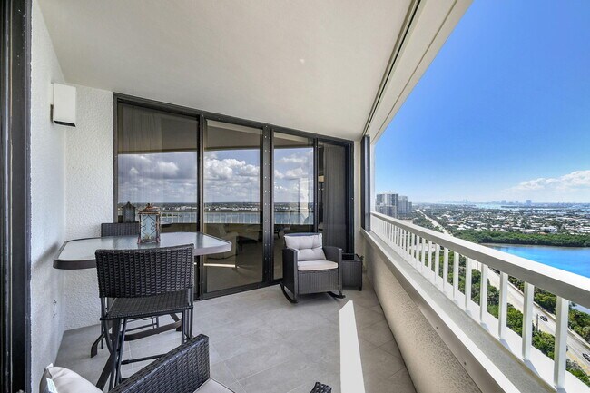 Building Photo - 5080 N Ocean Dr
