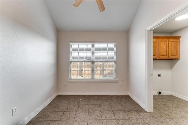 Building Photo - 102 Skinner St